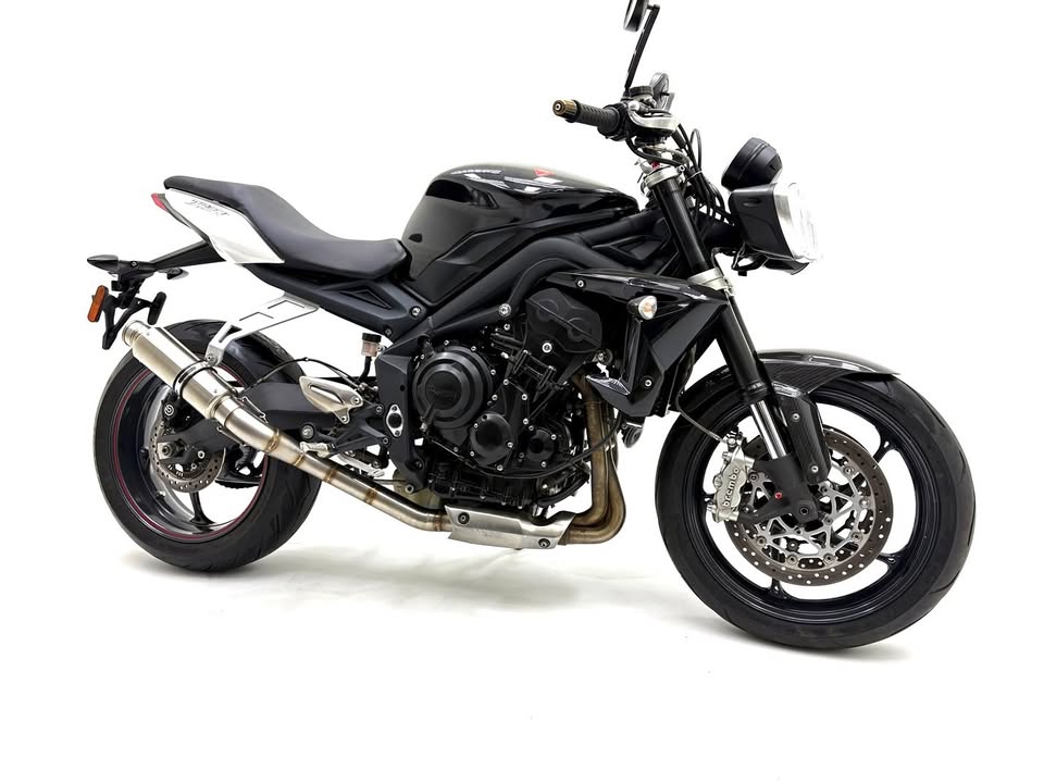2017 TRIUMPH 675 STREET TRIPLE - Private Seller 2017 TRIUMPH 675 STREET TRIPLE - Private Seller