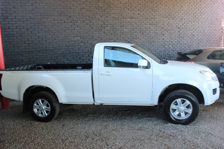 2015 Isuzu kb250