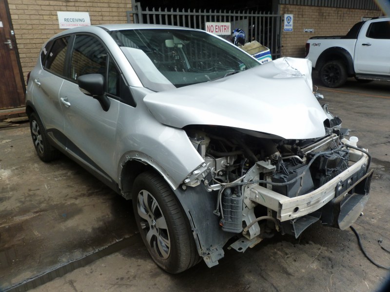 Renault Captur 900T Manual Silver - 2018 STRIPPING FOR SPARES - Private Seller