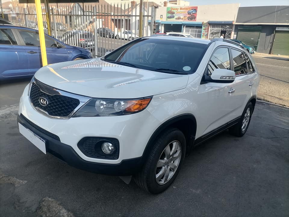 2010 Kia Sentro v6 3.6 Automatic with a leather seat