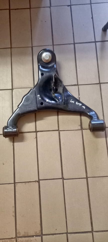 T7 2017 FORD RANGER RIGHT SIDE CONTROL ARM - Private Seller T7 2017 FORD RANGER RIGHT SIDE CONTROL ARM - Private Seller
