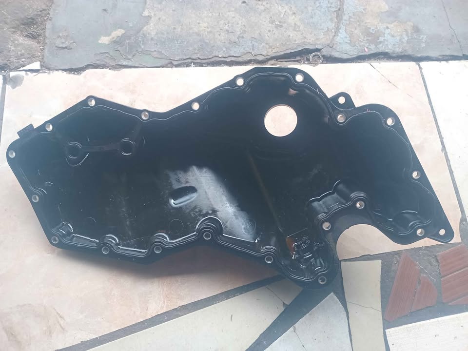 Audi A5 Engine Oil Sump Pan Genuine 04E103600D - Private Seller Audi A5 Engine Oil Sump Pan Genuine 04E103600D - Private Seller