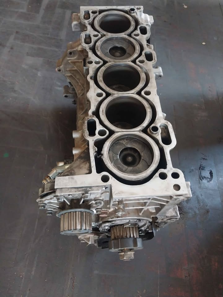 Volvo XC90 D5 2007 Sub assembly for sale - Private Seller