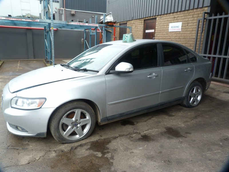 Volvo S40 2.0 Powershift AT Silver - 2009 STRIPPING FOR SPARES - Private Seller Volvo S40 2.0 Powershift AT Silver - 2009 STRIPPING FOR SPARES - Private Seller