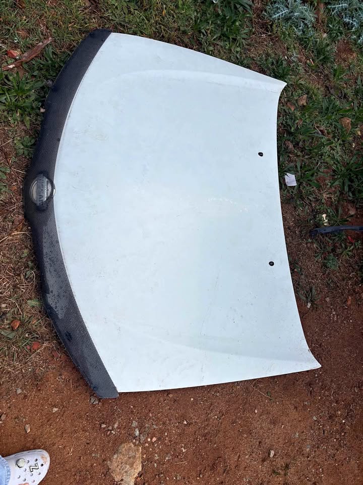 2003 Nissan Almera bonnet - Private Seller 2003 Nissan Almera bonnet - Private Seller