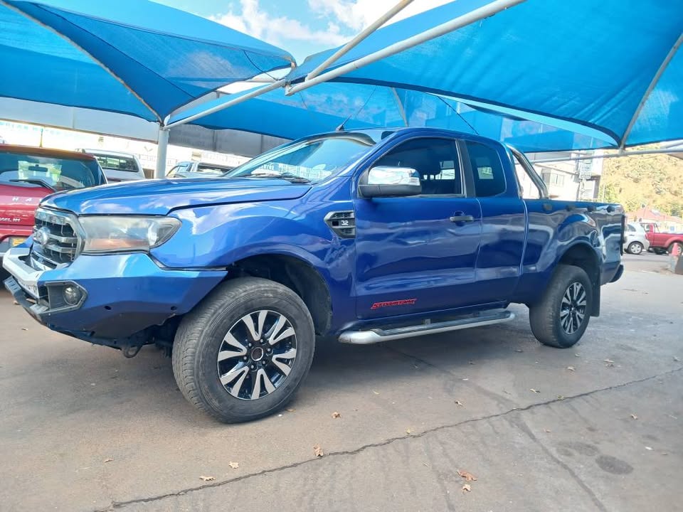 2016 FORD RANGER 2.2 6SPEED D/C Transmission: Manual Mileage: 94000km Fueltype: Diesel Blue