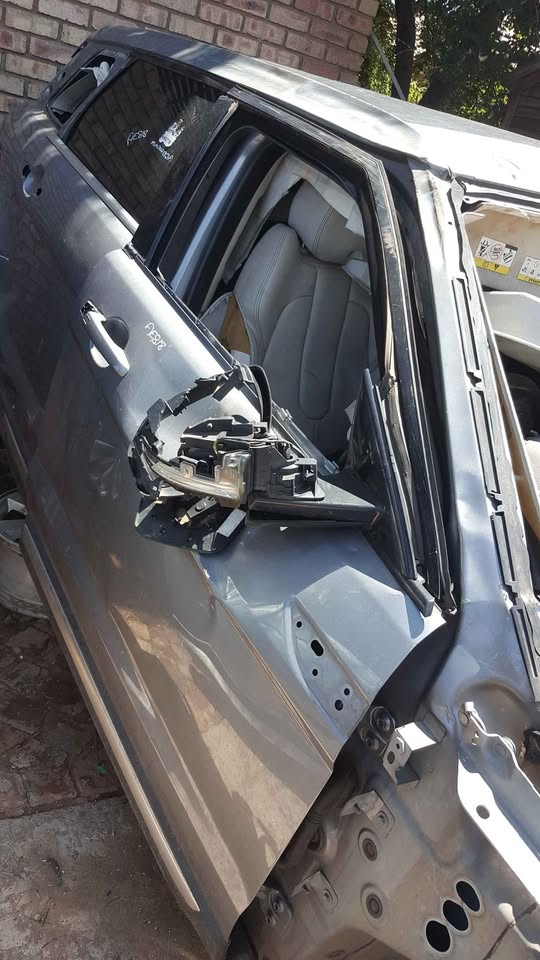 Range Rover Sport for stripping AUTO EZI - Private Seller