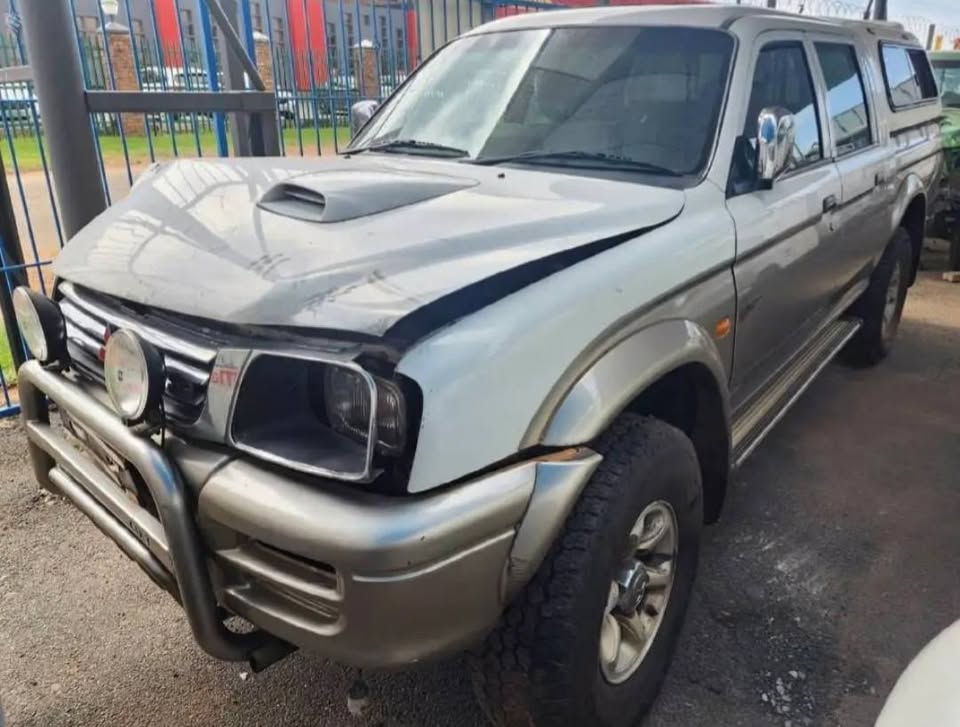 Mitsubishi Colt 2.8Tdi 4X4 Stripping For Spare Parts - Private Seller Mitsubishi Colt 2.8Tdi 4X4 Stripping For Spare Parts - Private Seller