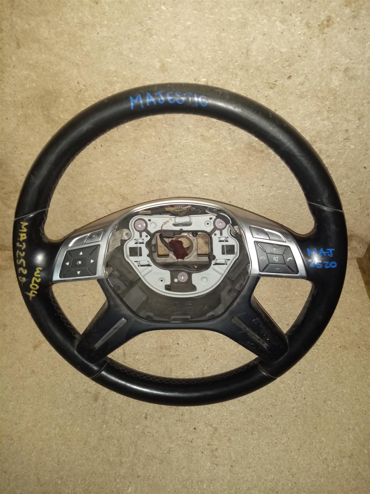 Mercedes Benz C-class CGI W204 steering wheel for sale used - Private Seller Mercedes Benz C-class CGI W204 steering wheel for sale used - Private Seller