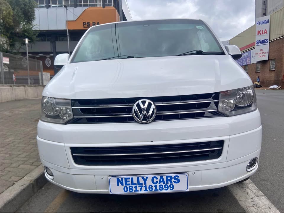 2013 CARAVELLE 4 TDI Motion 2.0 DSG 127000km