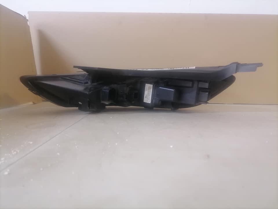 Hyundai Santa Fe headlights DM or contact number in the description for assistance. - Private Seller Hyundai Santa Fe headlights DM or contact number in the description for assistance. - Private Seller