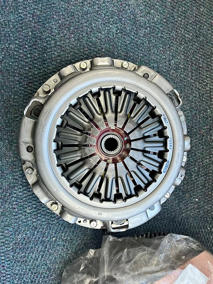 Nissan NP300 Hardbody 2.5 TDI YD25 Brand New OEM Complete Flywheel Kit - Private Seller Nissan NP300 Hardbody 2.5 TDI YD25 Brand New OEM Complete Flywheel Kit - Private Seller