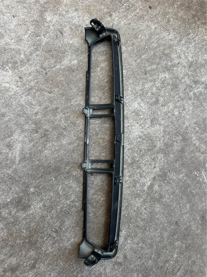2015-2019 Fortuner ac panel trim - Private Seller 2015-2019 Fortuner ac panel trim - Private Seller