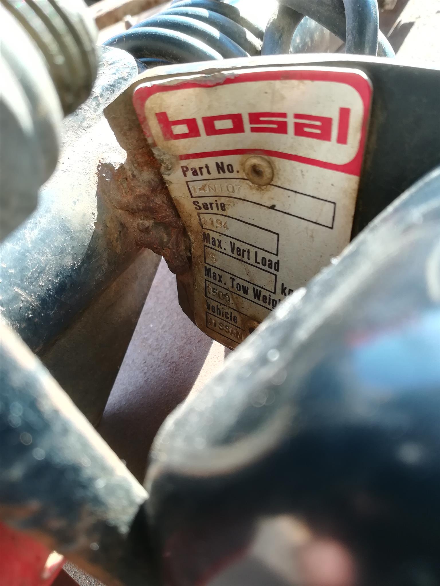 BOSAL TOW BAR FOR NISSAN - Private Seller BOSAL TOW BAR FOR NISSAN - Private Seller