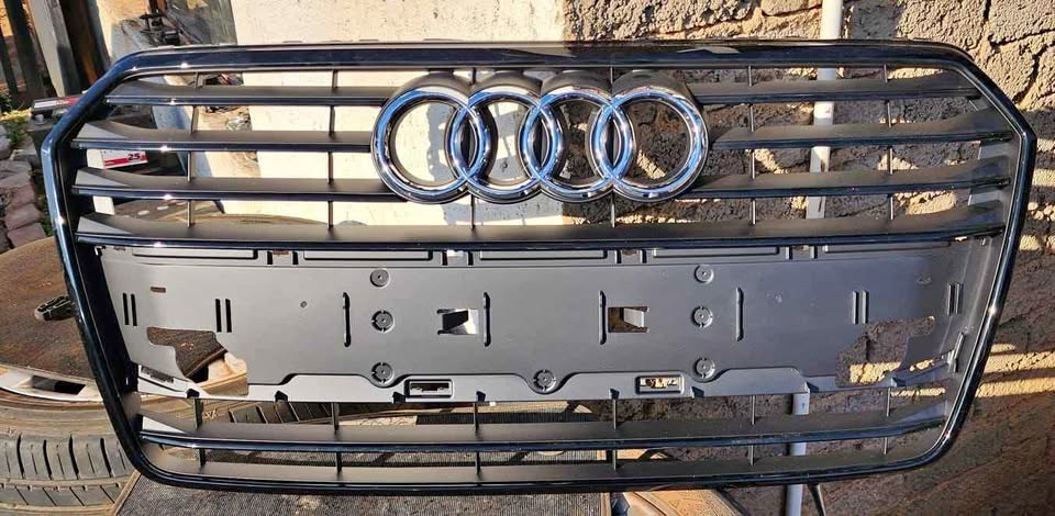 Audi A7 2018 Model Radiator Grill Available - Private Seller Audi A7 2018 Model Radiator Grill Available - Private Seller