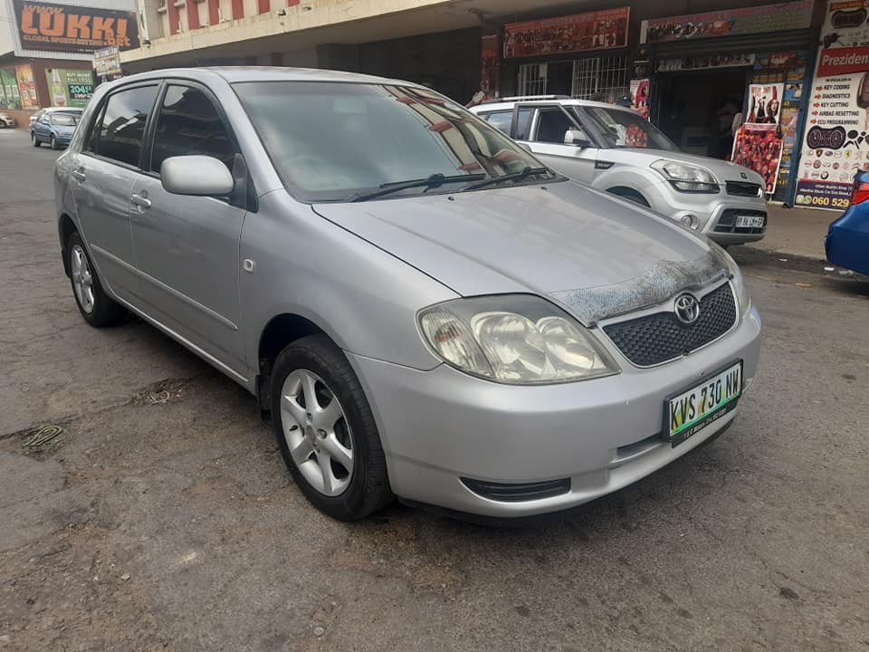 TOYOTA RUNX 1.6 MANUAL EXCELLENT CONDITION