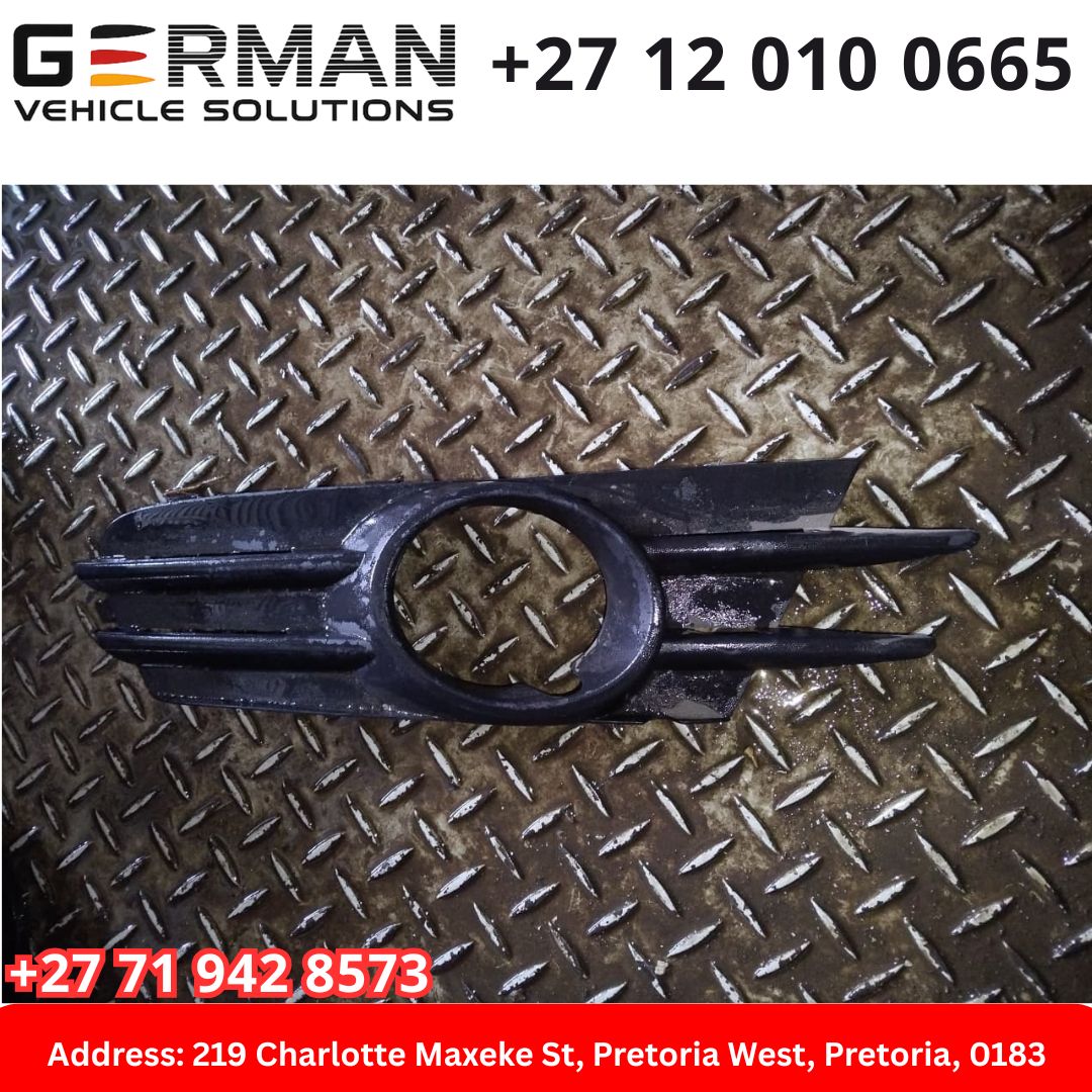 2009 Volkswagen scirocco fog light cover for sale - Private Seller