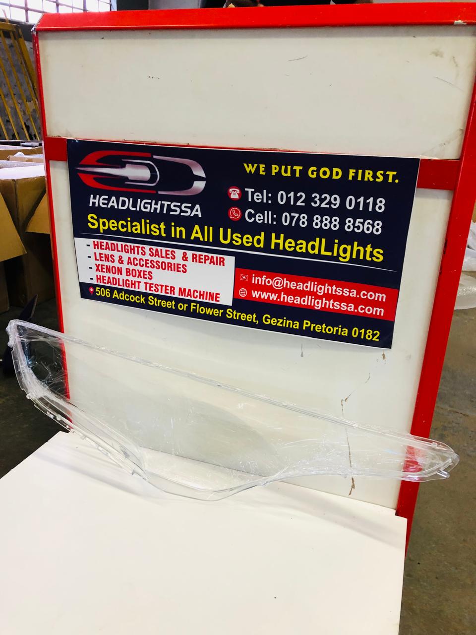 Hyundai Veloster right side headlight replacement lens - Private Seller Hyundai Veloster right side headlight replacement lens - Private Seller