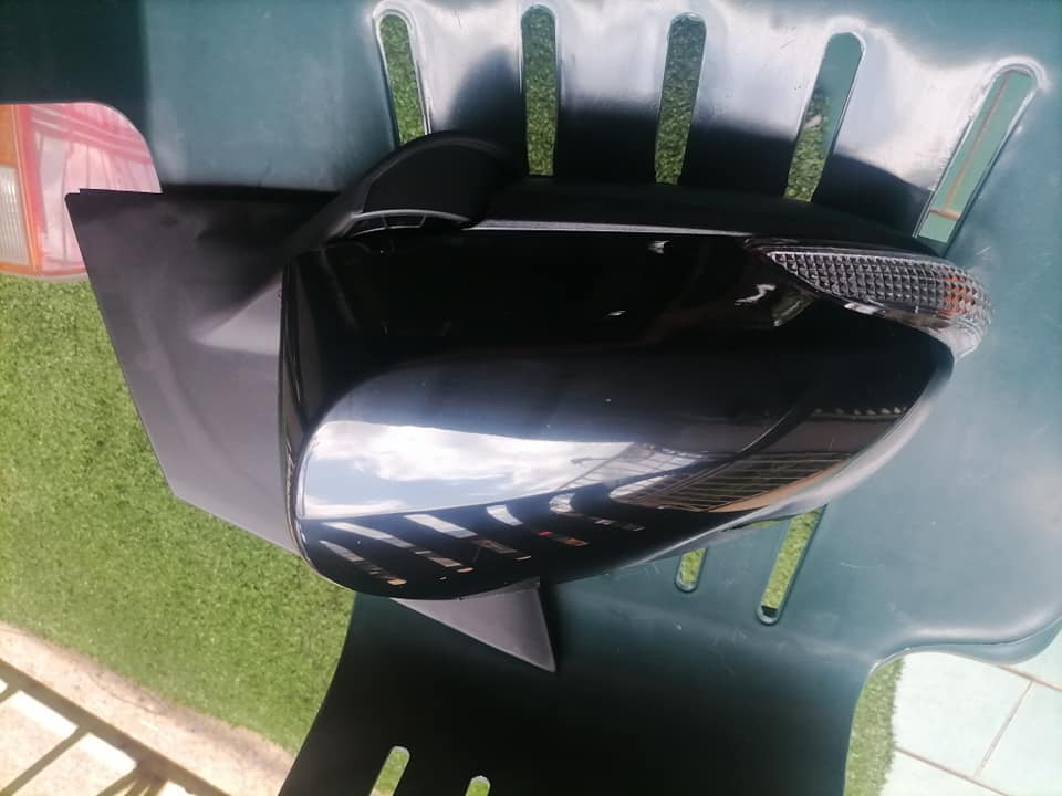 Toyota prestige mirrors - Private Seller Toyota prestige mirrors - Private Seller