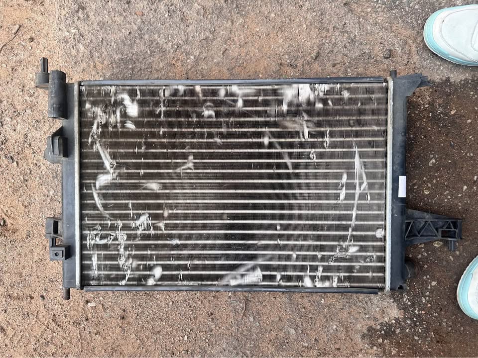 Opel Corsa utility radiator - Private Seller Opel Corsa utility radiator - Private Seller