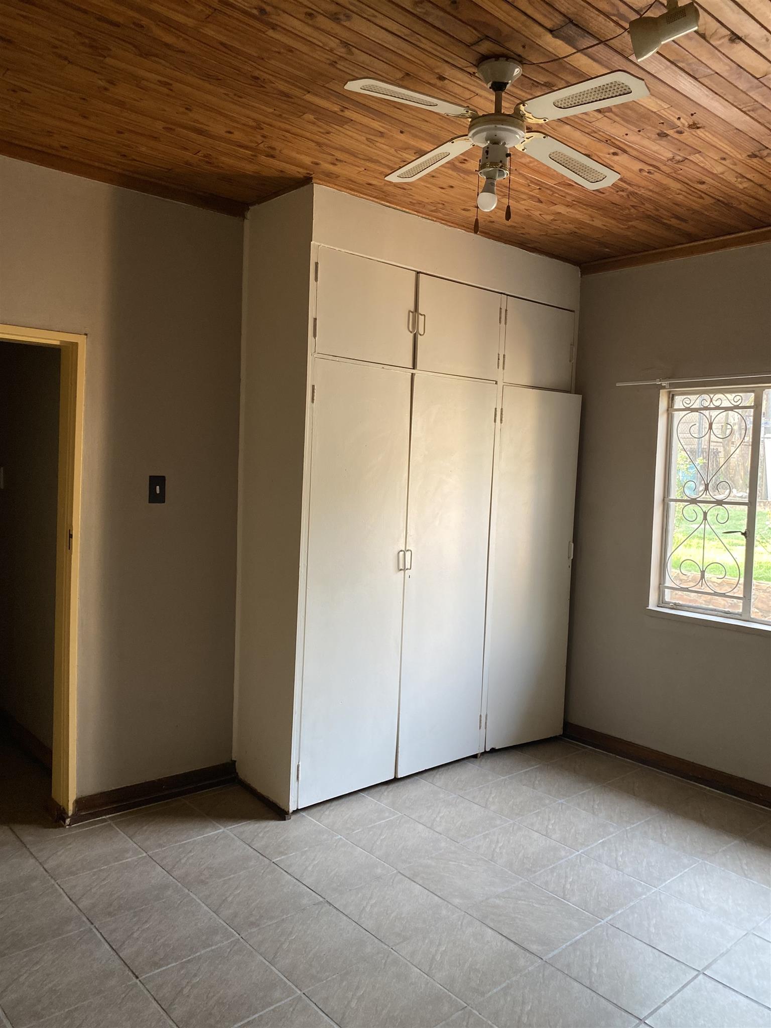 Spacious house in Mountain View, Pretoria for rent Junk Mail