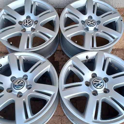 OEM Amarok rim