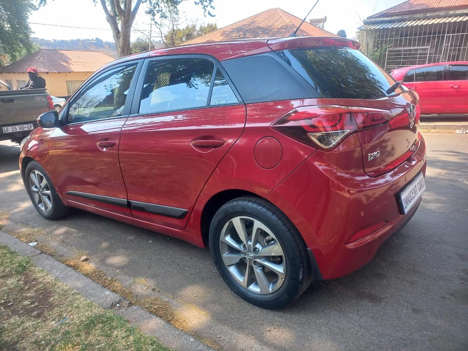 2016 HYUNDAI i20 FLUID 1.4 ENGINE PETROL, AUTOMATIC, MILEAGE 90000KMS, MAROON COLOR