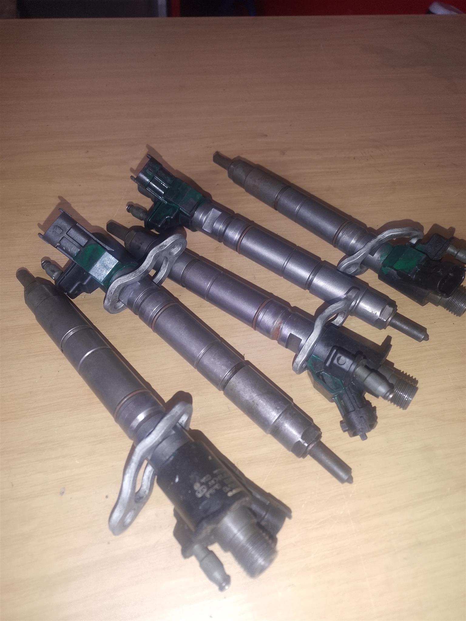 XC60 VOLVO DIESEL INJECTORS FOR SALE DELIVERY AVAILABLE COUNTRY WIDE - Private Seller