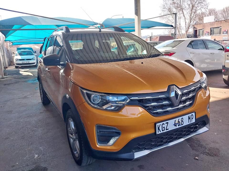 2021 RENAULT TRIBER 1.0 77 000KM ORANGE COLOR MANUEL PETROL