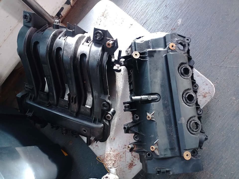 Renault MODUS 1.2 engine stripping