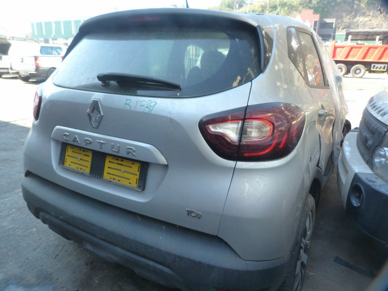 Renault Captur 900 TCe Blaze Manual Silver - 2018 STRIPPING FOR SPARES - Private Seller Renault Captur 900 TCe Blaze Manual Silver - 2018 STRIPPING FOR SPARES - Private Seller