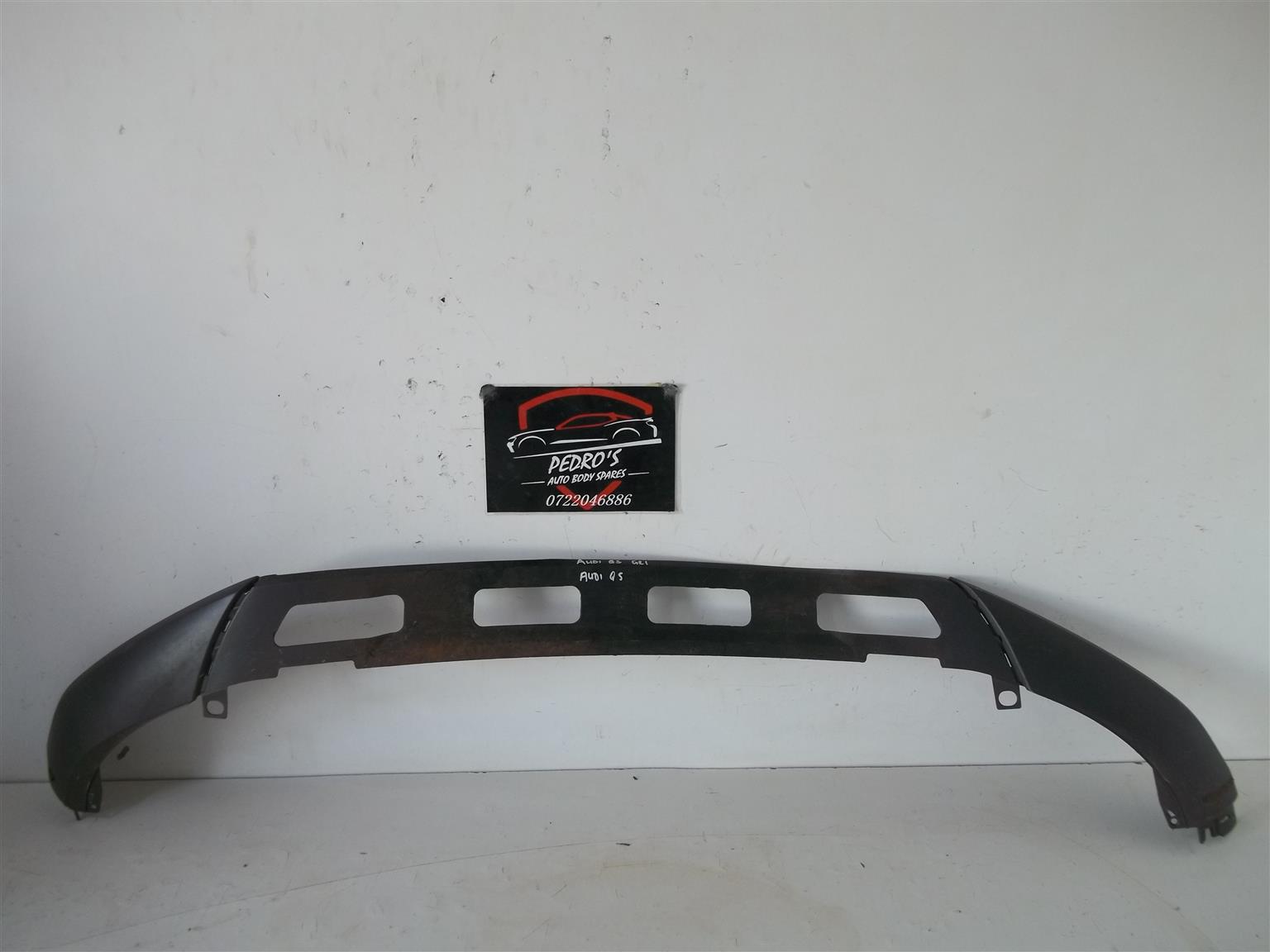 Audi Q5 front bumper spoiler - Private Seller Audi Q5 front bumper spoiler - Private Seller
