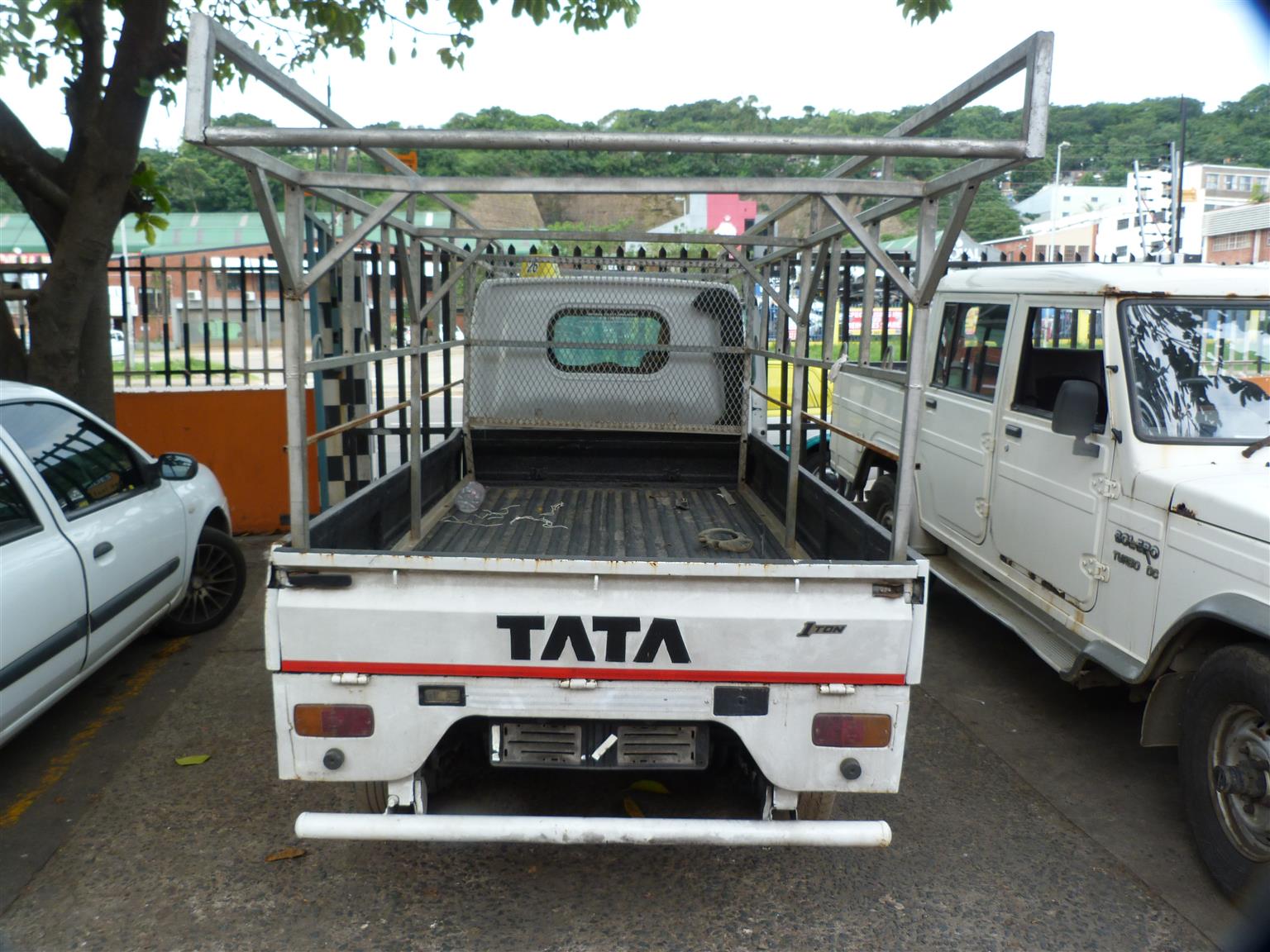2013 White Tata Super Ace 1.8 Manual - Private Seller 2013 White Tata Super Ace 1.8 Manual - Private Seller