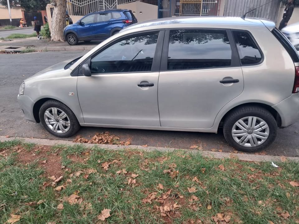 VW polo Vivo 1.4 hatchback 2012 kilometers 85 000