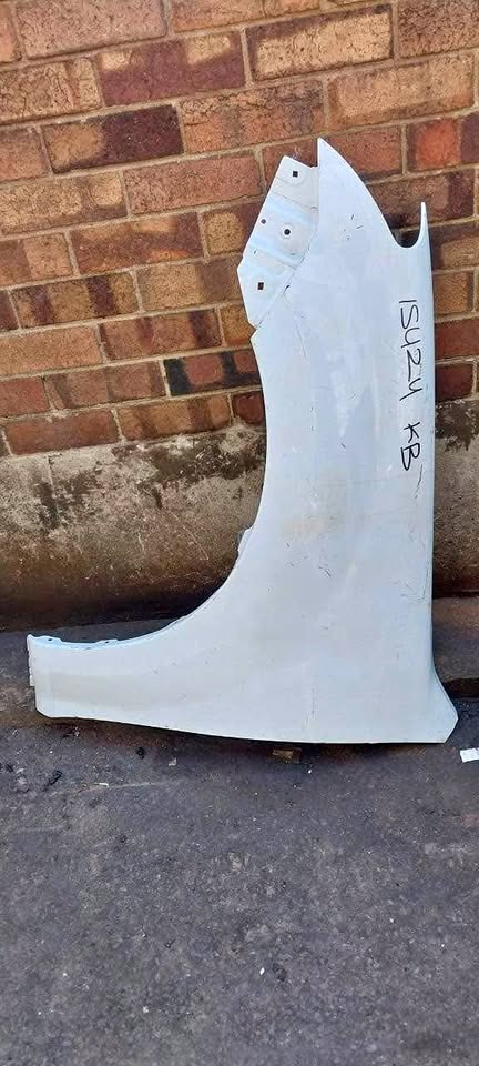 Isuzu D-Max fender - Private Seller Isuzu D-Max fender - Private Seller