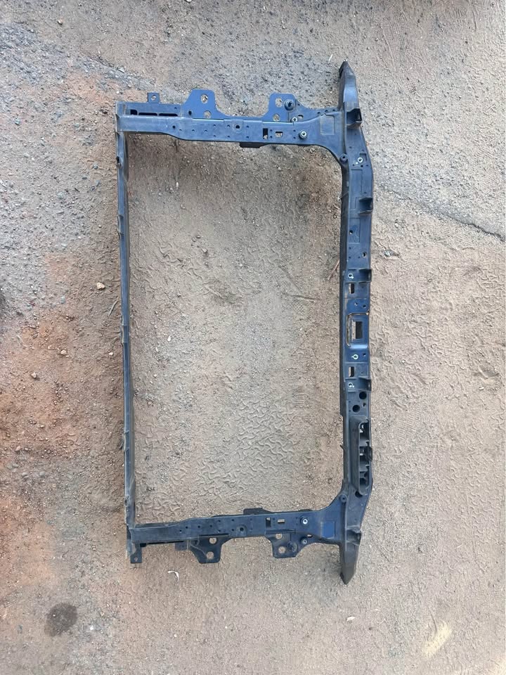 Hyundai Elantra cradle - Private Seller Hyundai Elantra cradle - Private Seller