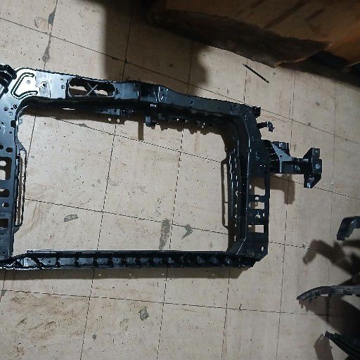 Mahindra xuv 3xo cradle - Private Seller Mahindra xuv 3xo cradle - Private Seller
