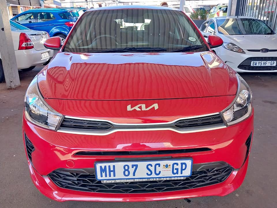 2023 KIA RIO TEC 1.2 28 000KM MANUEL PETROL MAROON COLOR