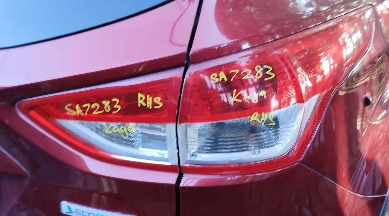 2014 FORD KUGA 1.5 PETROL STRIPPING FOR SPARES