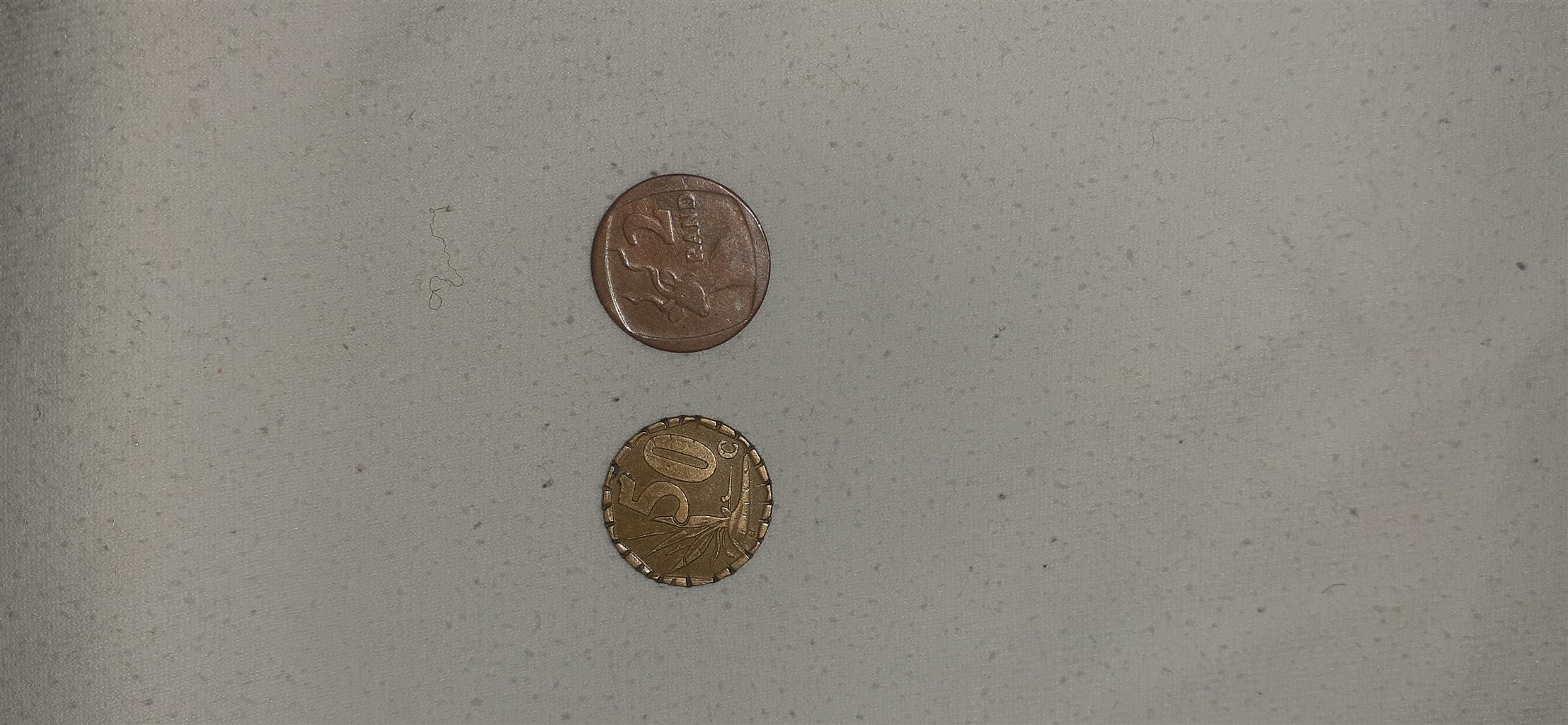 Hi selling my old coins and notes