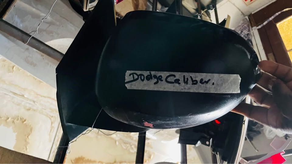 Dodge Caliber side mirror - Private Seller Dodge Caliber side mirror - Private Seller