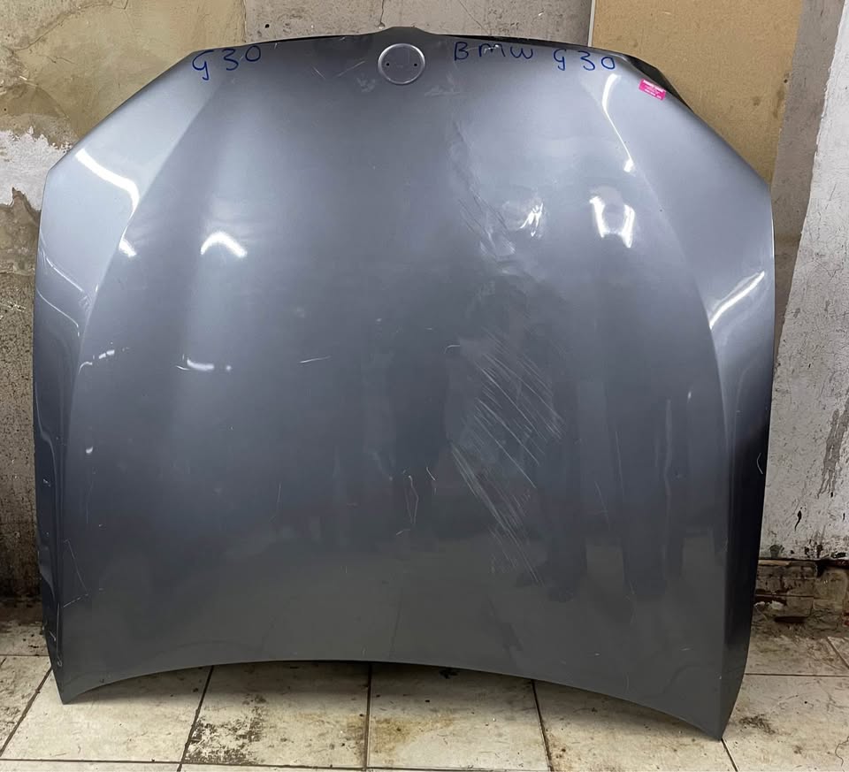 BMW G30 Bonnet Call or dm - Private Seller BMW G30 Bonnet Call or dm - Private Seller