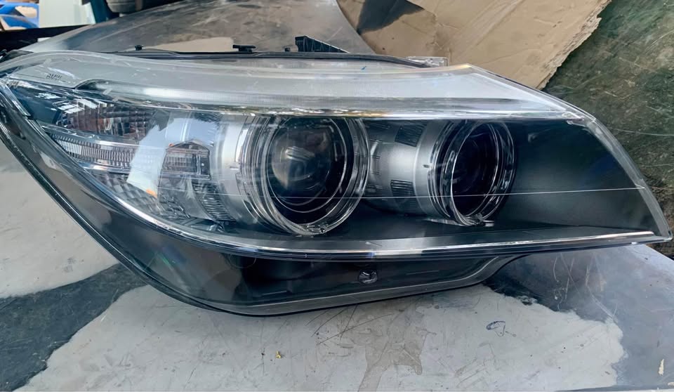 BMW Z4 headlight RHS