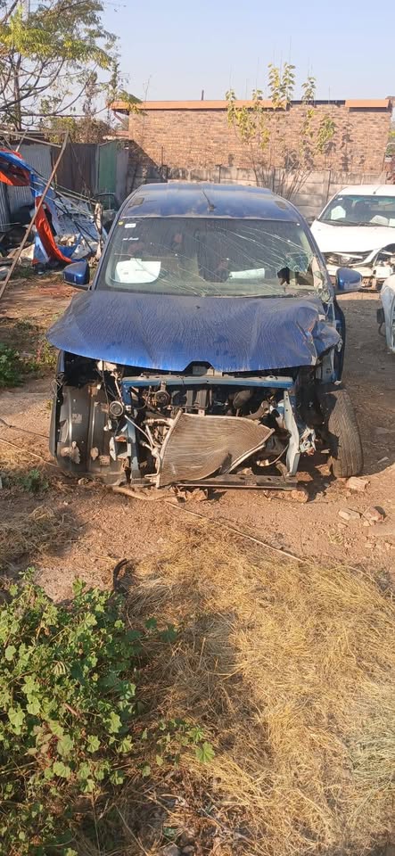 2022 RENAULT TRIBER STRIPPING FOR SPARES!!!!