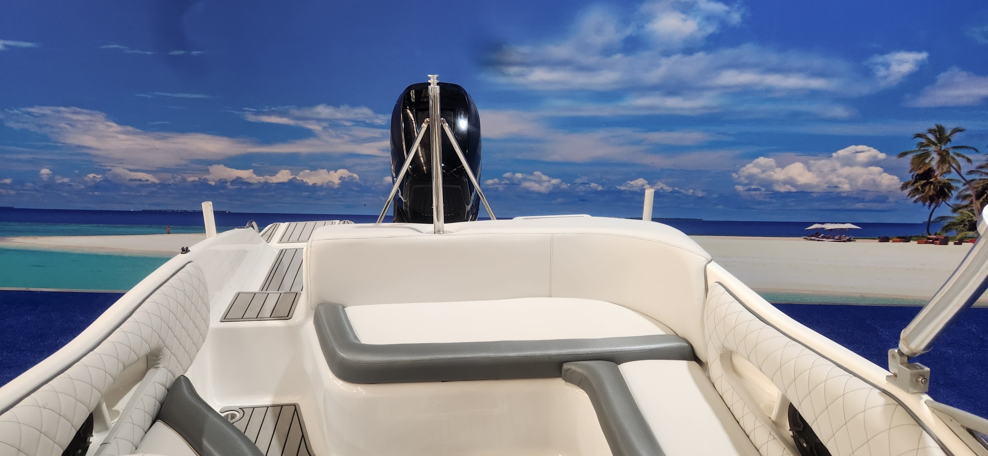 CLASSIC 230 ON TRAILER 300 HP MERCURY VERADO 4 STROKE