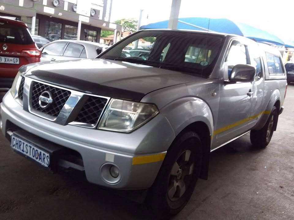 2013 Nissan Navara Extra cab manual diesel 2013