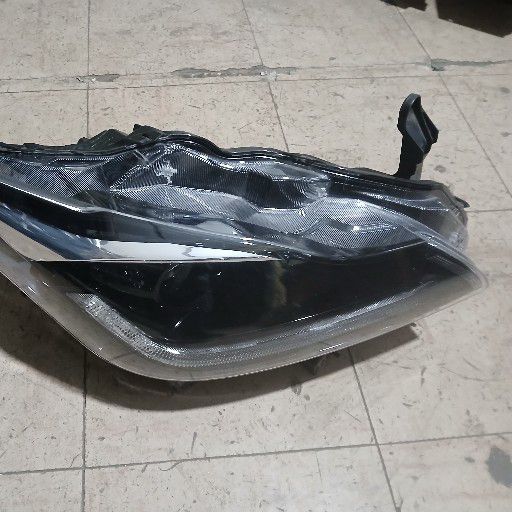 Toyota startlet headlight