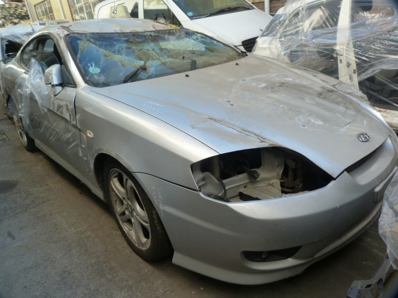 Hyundai Tiburon 2.0 Manual Silver - 2007 STRIPPING FOR SPARES - Private Seller Hyundai Tiburon 2.0 Manual Silver - 2007 STRIPPING FOR SPARES - Private Seller