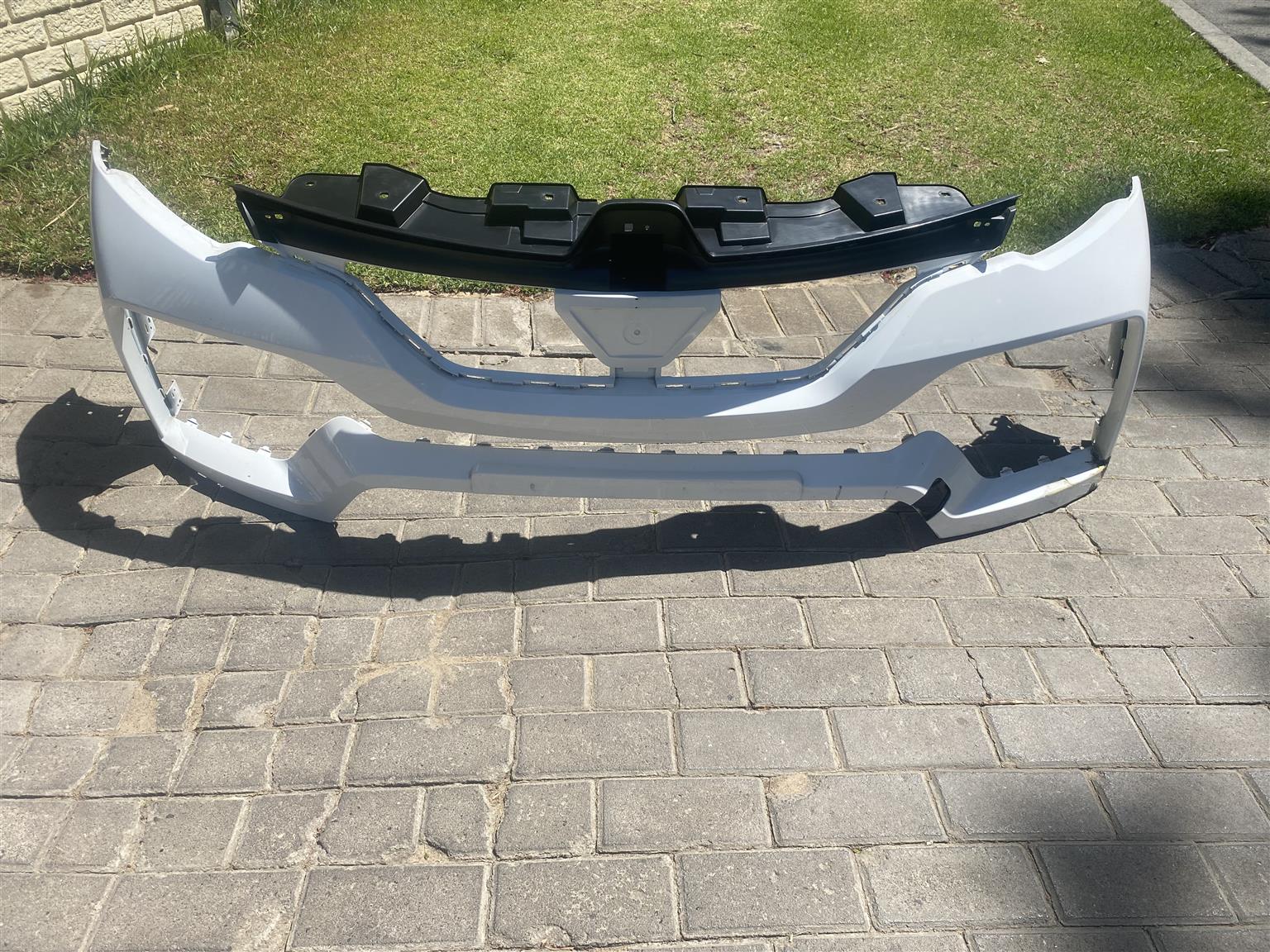 2024 RENAULT KIGER FRONT BUMPER FOR SALE. IN EXCELLENT CONDITION - Private Seller 2024 RENAULT KIGER FRONT BUMPER FOR SALE. IN EXCELLENT CONDITION - Private Seller