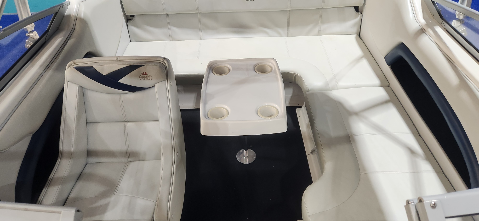 PANACHE 2150 LX ON TRAILER 250 HP MERCURY VERADO 4 STROKE 147 HOUR